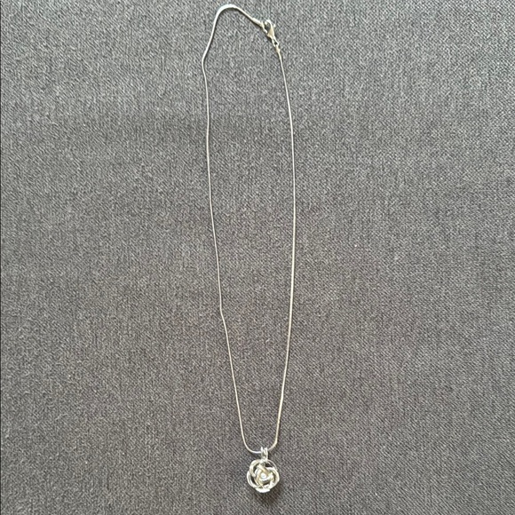 Elegant Silver Rose Pendant Necklace - Picture 1 of 1
